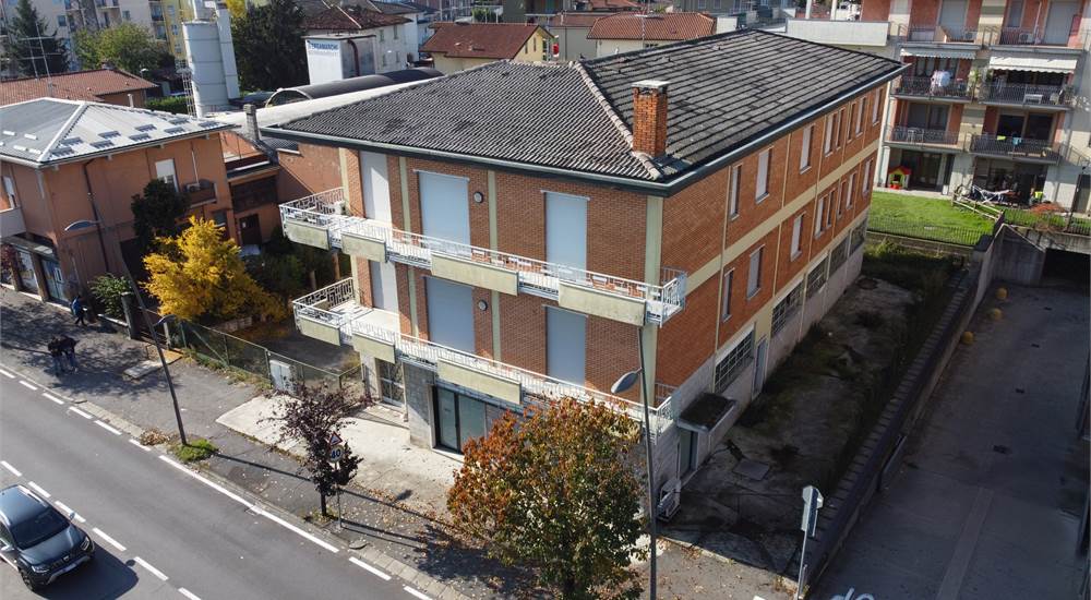ESTERNO