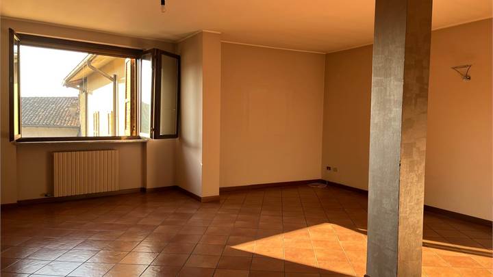 TRILOCALE DI 90 MQ IN PALAZZINA DI SOLE 4 UNITA'
