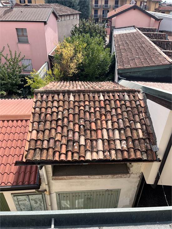 AUTORIMESSA E GIARDINO