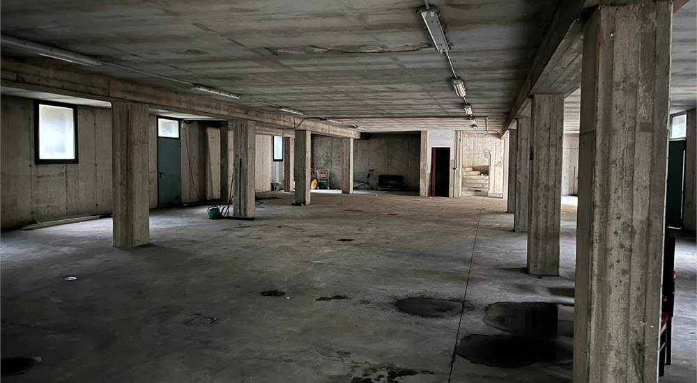 INTERNO